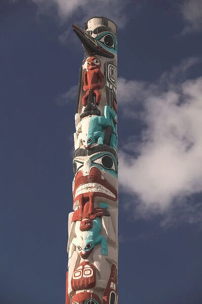 02. Canada, Alberta, Jasper National Park: JASPER, Native Canadian Totem Pole
