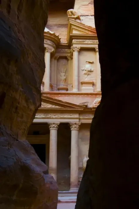 Framed Print : Jordan, Petra, the Treasury (Al-Khazneh) at the end of the Siq Framed Print : Jordan, Petra, the Treasury (Al-Khazneh) at the end of the Siq