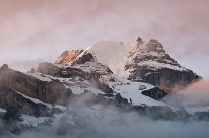 Framed Print : Jungfrau Region, Switzerland. Jungfrau massif from Murren