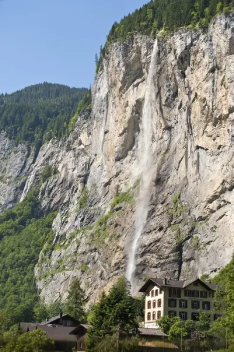 Framed Print : Jungfrau Region, Switzerland. Staubbach Falls in Lauterbrunnen Framed Print : Jungfrau Region, Switzerland. Staubbach Falls in Lauterbrunnen