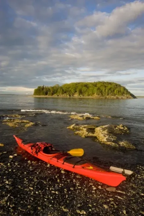 Framed Print : A kayak in the Porcupine Islands in Maines Acadia National Park. Bar Harbor Framed Print : A kayak in the Porcupine Islands in Maines Acadia National Park. Bar Harbor