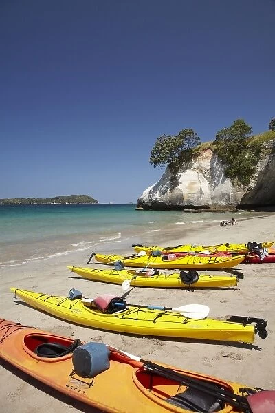 Kayaks, Cathedral Cove, Coromandel Peninsula, North Island, New Zealand