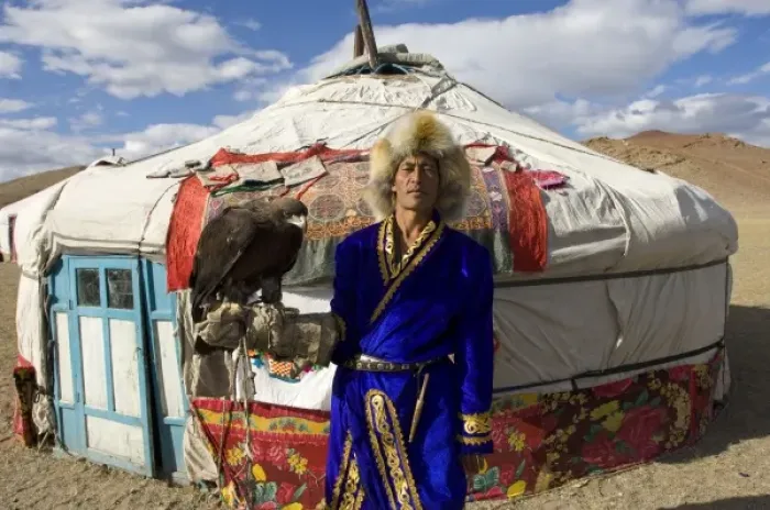 Framed Print : Kazakh hunter at Eagle Festival, Xyahncye (MR) Framed Print : Kazakh hunter at Eagle Festival, Xyahncye (MR)