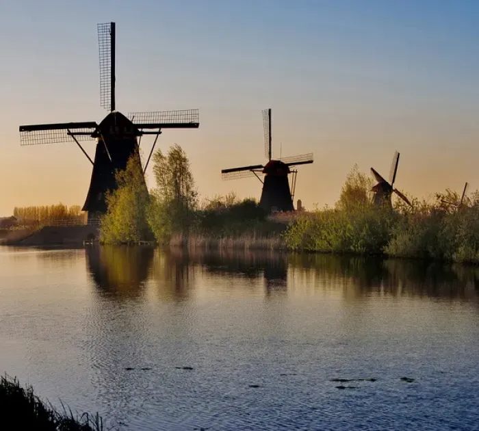 Framed Print : Kinderdijk Windmills, Holland Framed Print : Kinderdijk Windmills, Holland