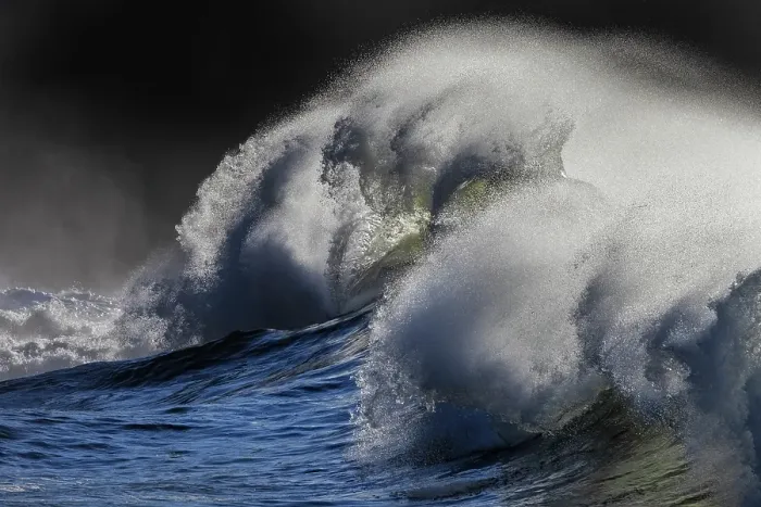 Framed Print : King tide waves at Cape Disappointment State Park in Washington State, USA Framed Print : King tide waves at Cape Disappointment State Park in Washington State, USA