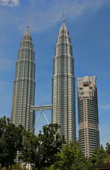 Framed Print : Kuala Lumpur, Malaysia. Petronas Twin Towers, the tallest twin buildings in the world