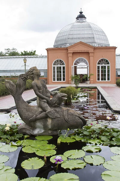 LA, New Orleans, New Orleans Botanical Garden, The Conservatory of the Two Sisters with lily pond