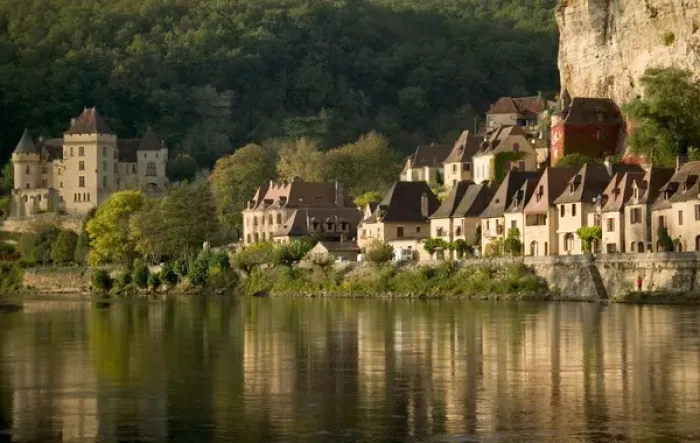 Framed Print : La Roque-Gageac, Dordogne, Perigord, France Framed Print : La Roque-Gageac, Dordogne, Perigord, France