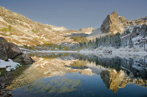 LaKe Blanche and Sundial Peak, early fall snow, Twin Peaks Wilderness, Uinta Wasatch