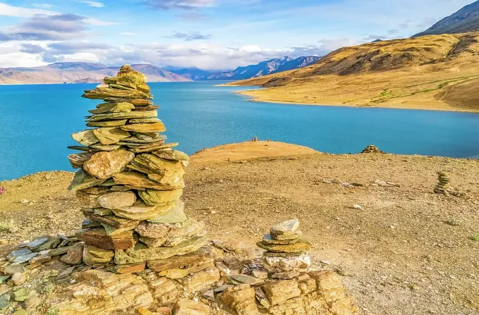 Framed Print : Lake, Ladakh, India. Landscape view of stone cairns overlooking high altitude lake with Himalaya Mountains in background Framed Print : Lake, Ladakh, India. Landscape view of stone cairns overlooking high altitude lake with Himalaya Mountains in background