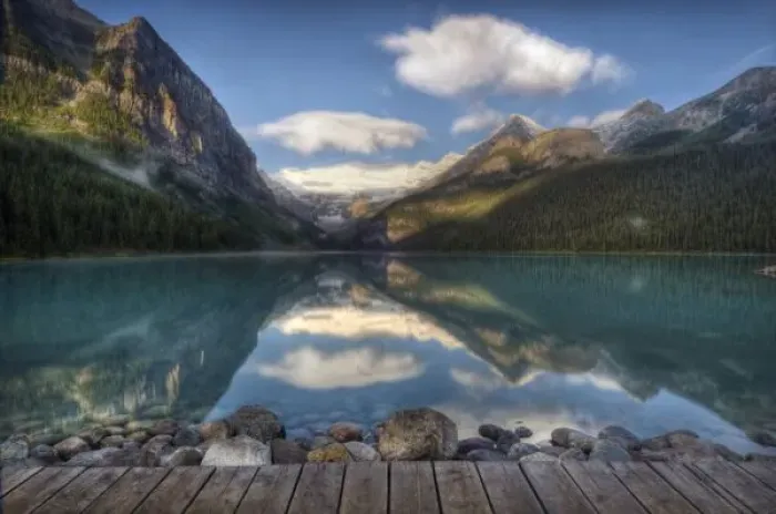 Framed Print : Lake Louise at sunrise, Banff National Park, Canada Framed Print : Lake Louise at sunrise, Banff National Park, Canada
