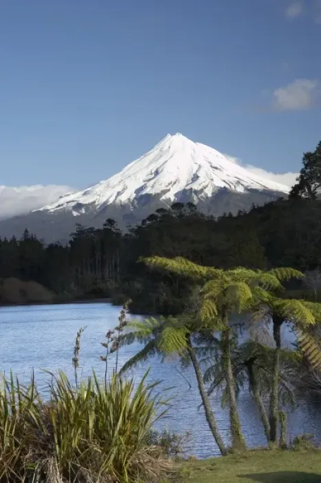 Framed Print : Lake Mangamahoe and Mt Taranaki / Mt Egmont, Taranaki, North Island, New Zealand Framed Print : Lake Mangamahoe and Mt Taranaki / Mt Egmont, Taranaki, North Island, New Zealand