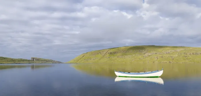 Framed Print : Lake Sorvagsvatn (Leitisvatn), the largest lake of Faroe Framed Print : Lake Sorvagsvatn (Leitisvatn), the largest lake of Faroe