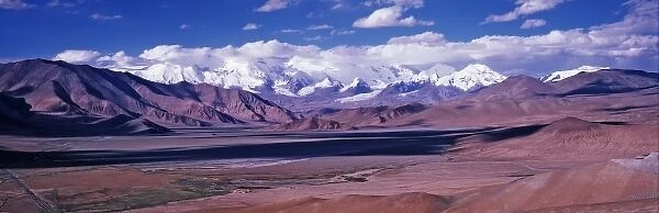 Landscape of Mt. Kunlun, Plateau, Xinjiang Province, Silk Road, China
