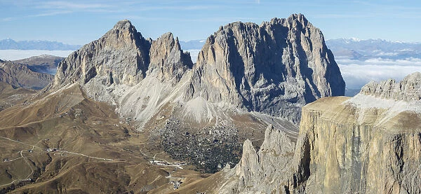 Langkofel (Sassolungo) seen from Sella mountain range (Gruppo del Sella) in the Dolomites
