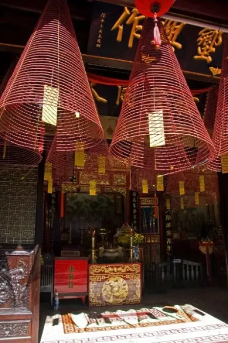 Framed Print : Large incense coils hang from the Phuoc Kien Assembly Hall in Hoi An, Vietnam Framed Print : Large incense coils hang from the Phuoc Kien Assembly Hall in Hoi An, Vietnam