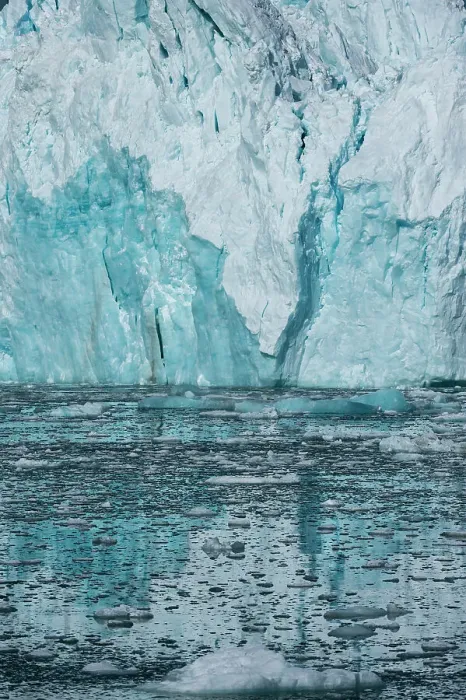 Framed Print : Detail of the Lilliehook Glacier. Spitsbergen, Svalbard, Norway Framed Print : Detail of the Lilliehook Glacier. Spitsbergen, Svalbard, Norway