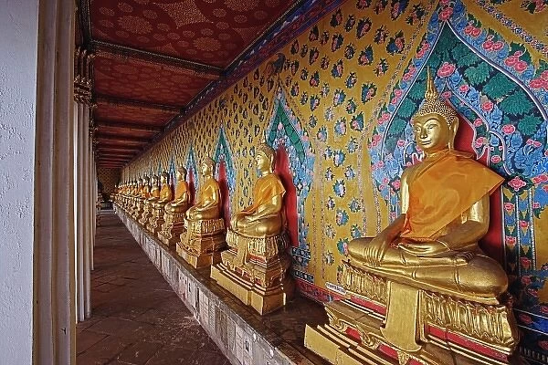 Line of Buddhas, Wat Arun, Bangkok, Thailand