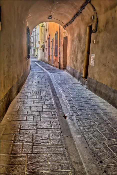 Framed Print : L'Isle-Sur-La-Sorgue, France