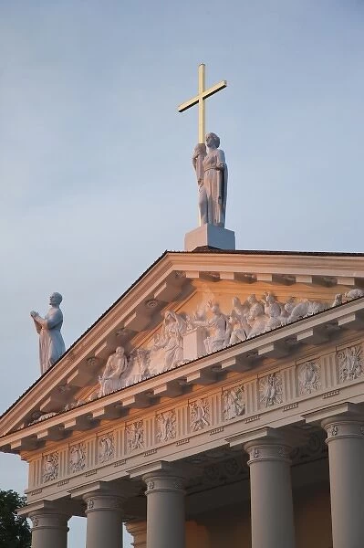 Lithuania, Vilnius, Vilnius Cathedral, dusk