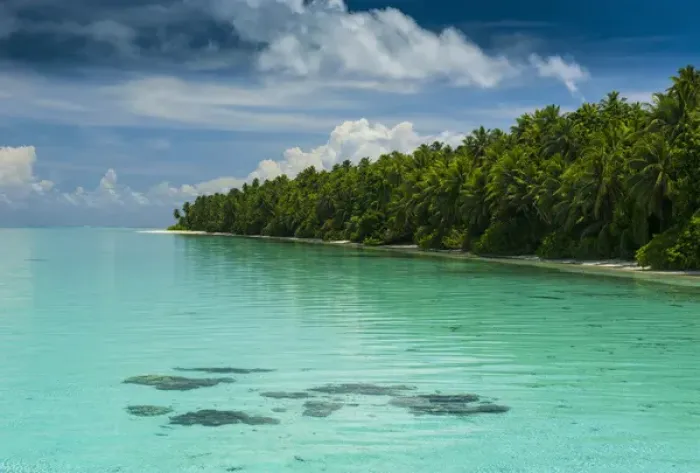 Framed Print : Little islet and turquoise water in the Ant Atoll, Pohnpei, Micronesia Framed Print : Little islet and turquoise water in the Ant Atoll, Pohnpei, Micronesia