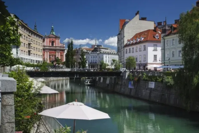 Framed Print : Ljubljanica River and Franciscan Church, Ljubljana, Slovenia Framed Print : Ljubljanica River and Franciscan Church, Ljubljana, Slovenia