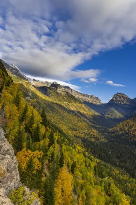 Framed Print : Looking down the McDonald Valley in autumn, Glacier National Park, Montana, USA Framed Print : Looking down the McDonald Valley in autumn, Glacier National Park, Montana, USA