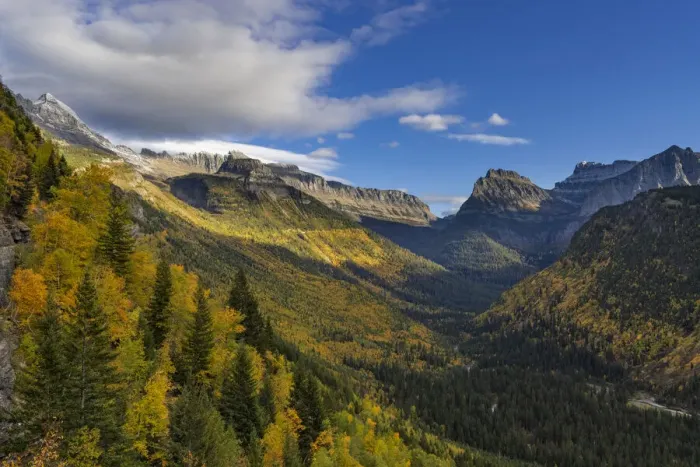 Framed Print : Looking down the McDonald Valley in autumn, Glacier National Park, Montana, USA Framed Print : Looking down the McDonald Valley in autumn, Glacier National Park, Montana, USA