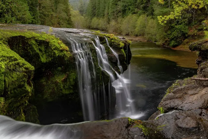 Framed Print : Lower Lewis River Falls in autumn in the Gifford Pinchot National Forest, Washington State, USA Framed Print : Lower Lewis River Falls in autumn in the Gifford Pinchot National Forest, Washington State, USA