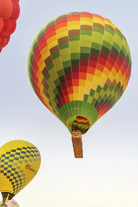 Framed Print : Luxor, Egypt. Hot air balloons taking tourist for a ride. (Editorial Use Only) Framed Print : Luxor, Egypt. Hot air balloons taking tourist for a ride. (Editorial Use Only)