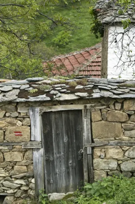Framed Print : MACEDONIA, Pelister National Park, Maloviste Village. Old Vlach mountain village-house