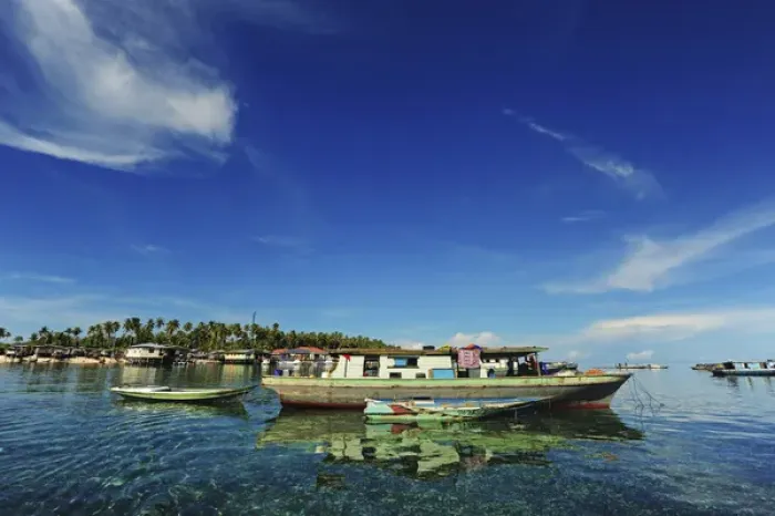 Framed Print : Malaysia, Borneo, Semporna, Mabul, Dayak Lau (Sea Gypsies) living on boats and wooden