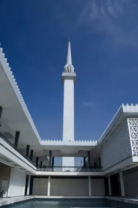 Framed Print : Malaysia, State of Selangor, Kuala Lumpur. National Mosque of Malaysia, white typical minaret tower Framed Print : Malaysia, State of Selangor, Kuala Lumpur. National Mosque of Malaysia, white typical minaret tower