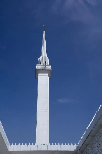 Malaysia, State of Selangor, Kuala Lumpur. National Mosque of Malaysia, white typical minaret tower