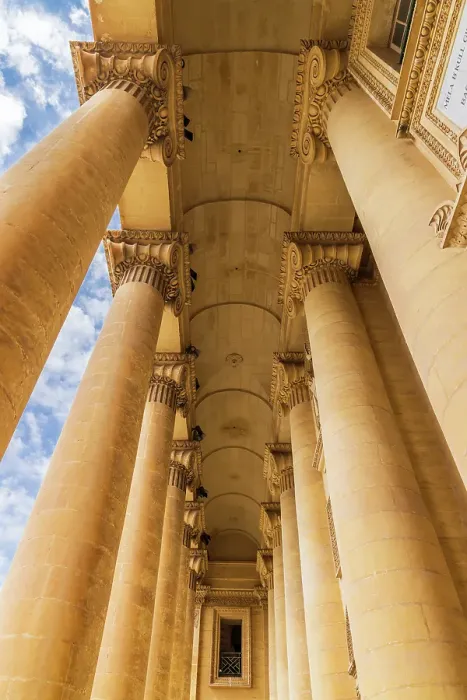 Framed Print : Malta, Mosta. The Sanctuary Basilica of the Assumption of Our Lady, or Rotunda of Mosta, 17th century Catholic church. Ionic columns from below