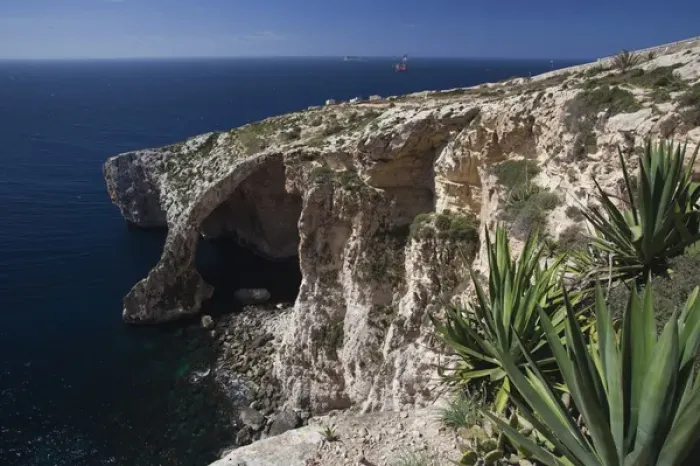 Framed Print : Malta, Southeast, Wied iz-Zurrieq, Blue Grotto rock formation
