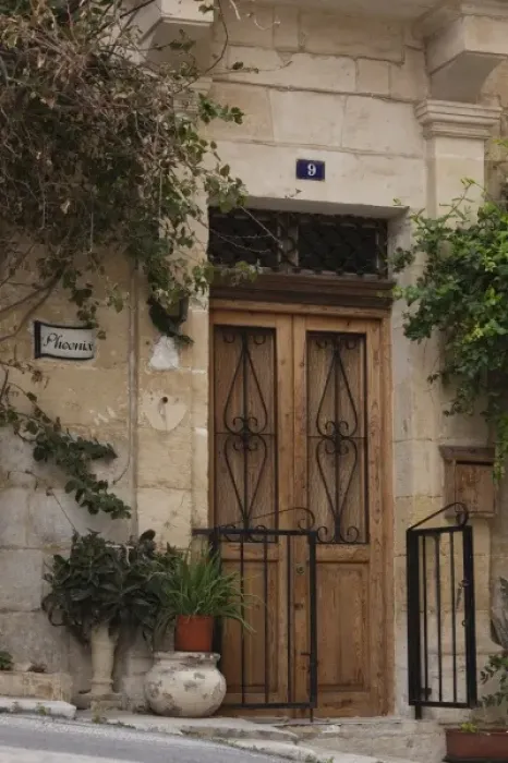 Framed Print : Malta, Valletta, building doorway