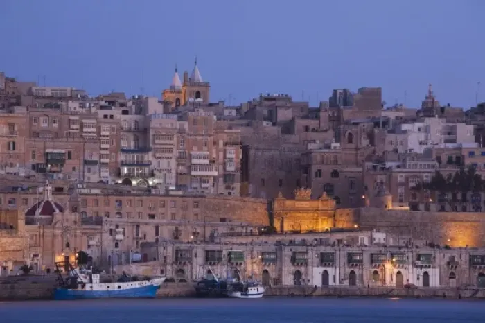 Framed Print : Malta, Valletta, town view from Vittoriosa, Birgu, dawn