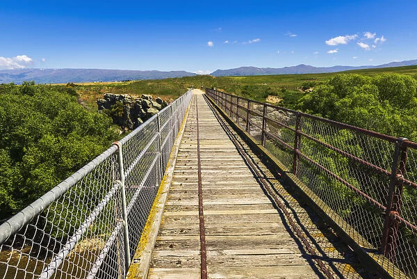 The Manuherikia River bridge on the Otago Central Rail Trail, Otago, South Island