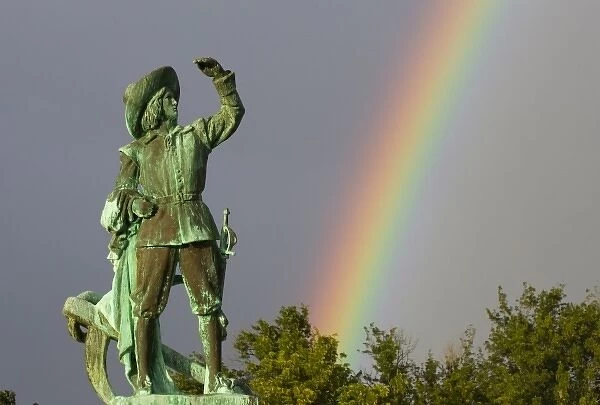 MARTINIQUE. French Antilles. West Indies. Fort-de-France. Rainbow & statue of Pierre