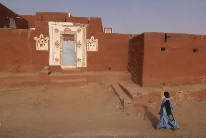 Framed Print : Mauritania, Along the streets of Oualata Framed Print : Mauritania, Along the streets of Oualata