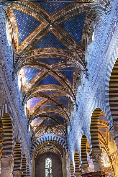 Medieval Renaissance nave, Collegiate Church of Santa Maria Assunta, San Gimignano, Tuscany, Italy