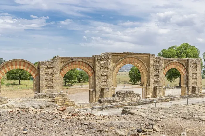 Framed Print : Medina Azahara, Cordoba, Andalusia, Spain. Ruins at the archaeological site of Medina Azahara, a Moorish fortified palace outside of Cordoba