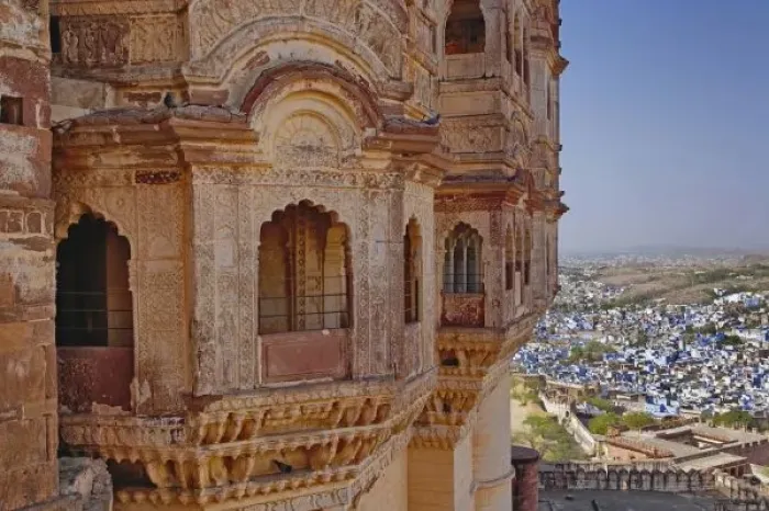 Framed Print : Mehrangarh Fort towering above Jodhpur, The Blue City, India Framed Print : Mehrangarh Fort towering above Jodhpur, The Blue City, India
