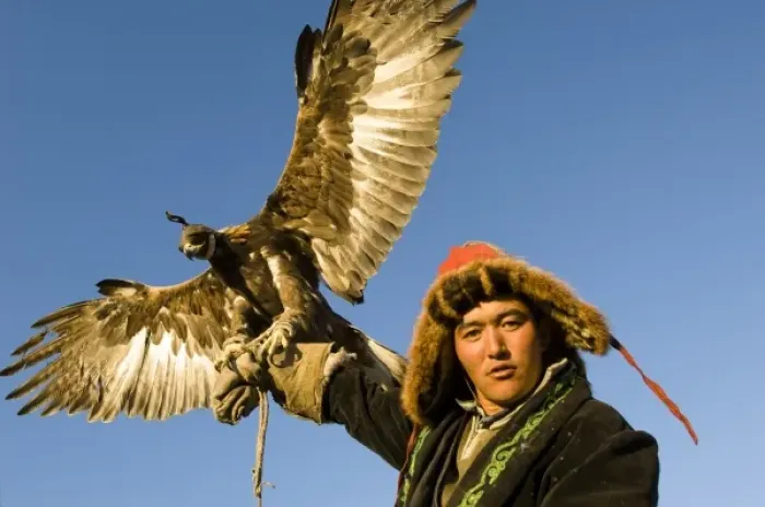 Framed Print : Men with eagles at Altai Eagle Festival (MR) Framed Print : Men with eagles at Altai Eagle Festival (MR)
