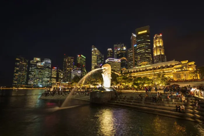 Framed Print : Merlion fountain and business district at night, Singapore