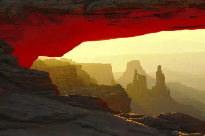 Framed Print : Mesa Arch, Canyonlands National Park, Utah, USA Framed Print : Mesa Arch, Canyonlands National Park, Utah, USA