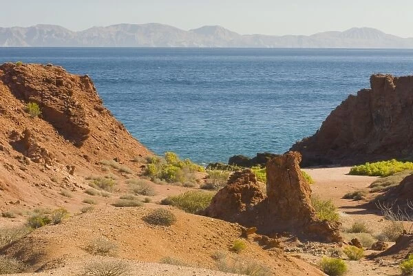 Mexico, Baja California, Sea of Cortez. Arroyo leads to secluded cove for snorkeling