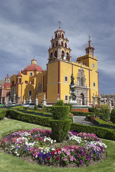 Mexico, Guanajuato. Gardens welcome visitors to the colorful town of Guanajato