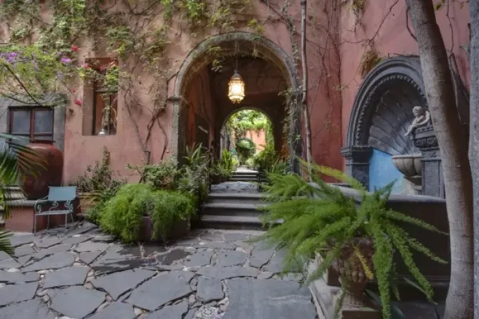 Framed Print : Mexico, Guanajuato, San Miguel de Allende, Casa Luna Pila Seca (Property Released) Framed Print : Mexico, Guanajuato, San Miguel de Allende, Casa Luna Pila Seca (Property Released)